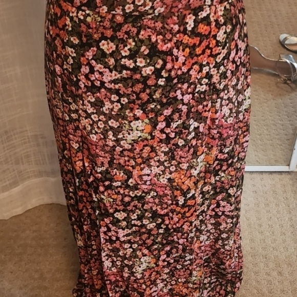 H&M Dresses & Skirts - H&M Pink Maxi Pencil Skirt with Slit